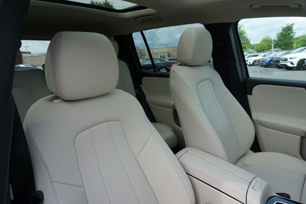 2025 Mercedes-Benz GLB Base - Photo 64