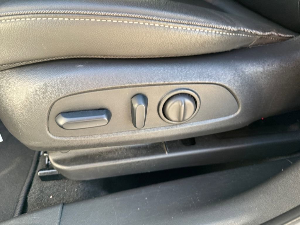 Used 2024 Summit White Buick Sport Touring image 27