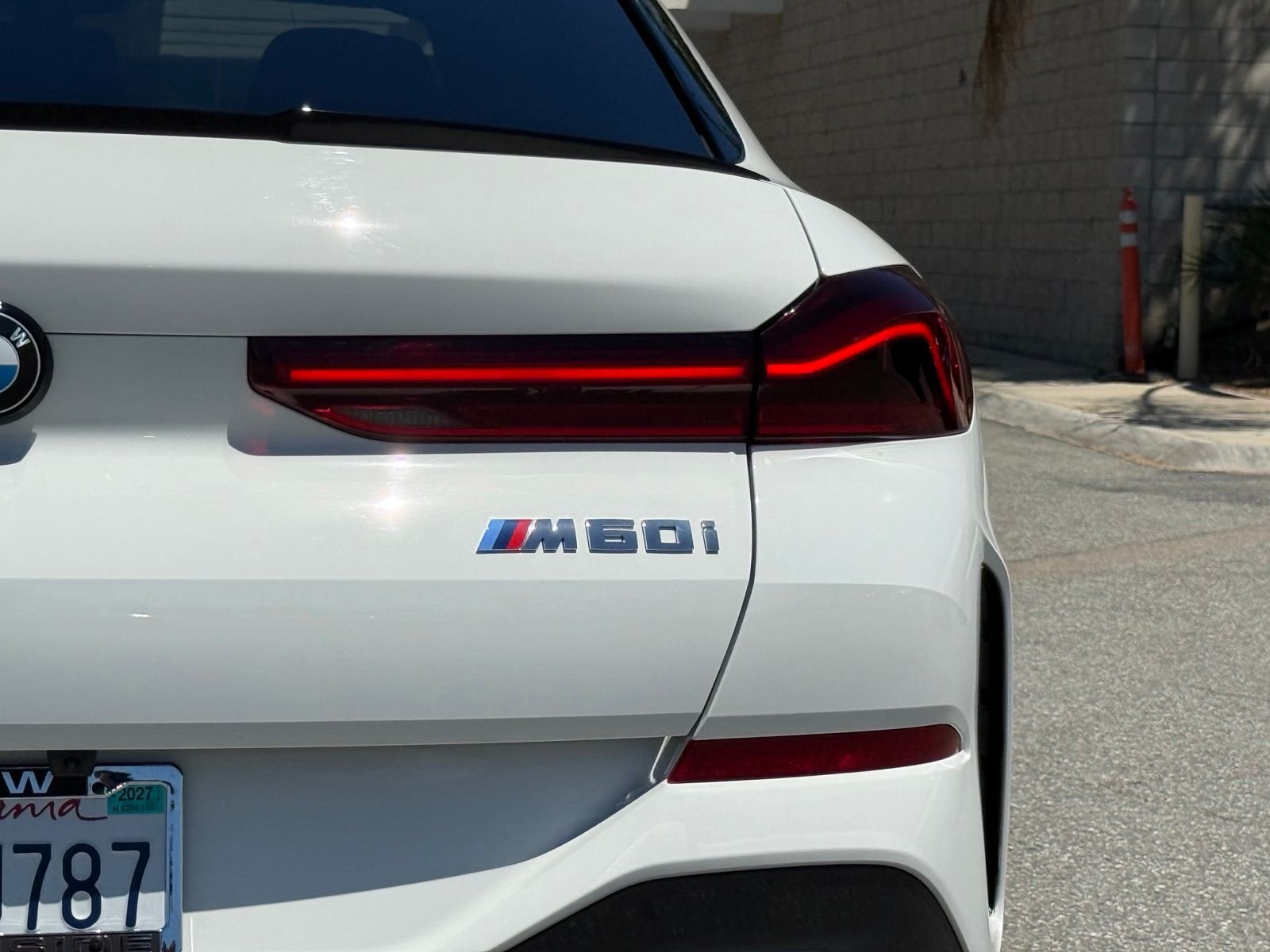 Used 2026 Alpine White BMW M60i image 14