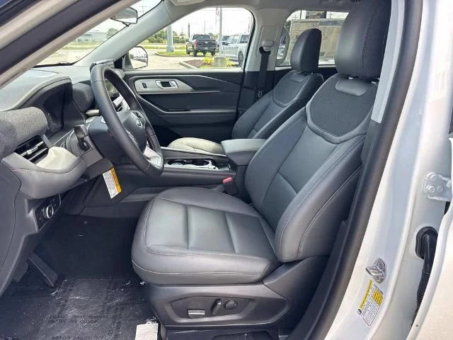 New 2026 Star White Metallic Tri-Coat Ford Active image 20