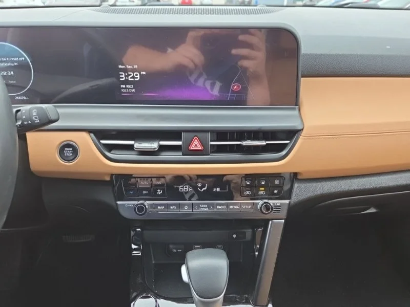 Used 2024 Gravity Gray Kia EX image 13