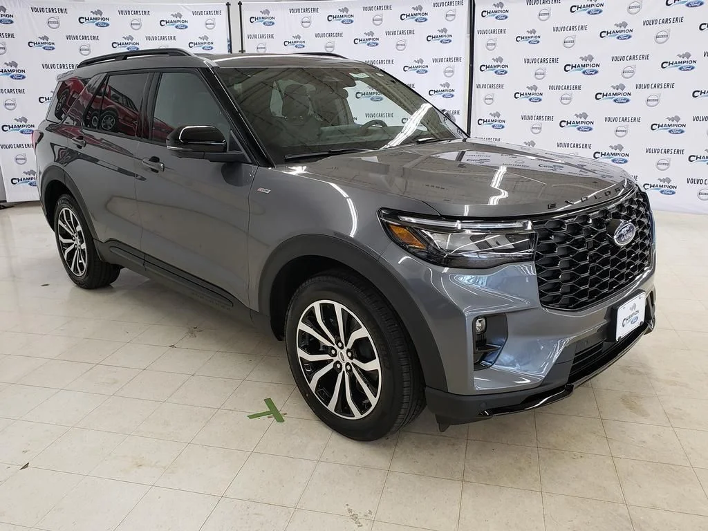 2026 Ford Explorer ST-LINE 4WD's photo