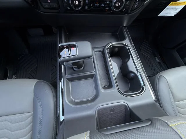 2026 Chevrolet Silverado 1500 ZR2 - Photo 15
