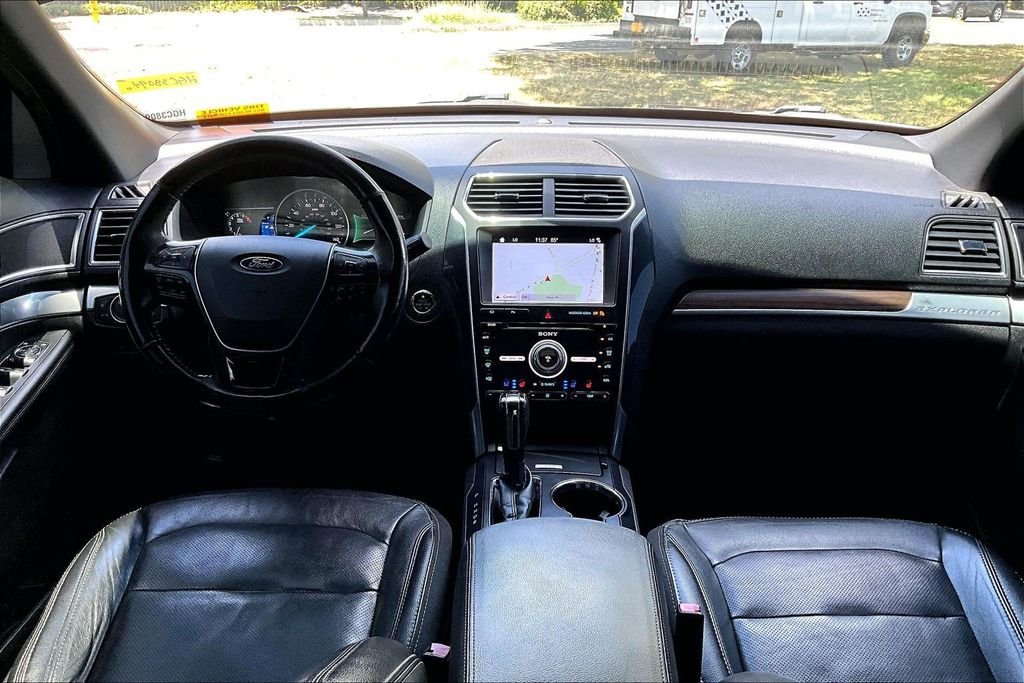 Used 2017 Gray Ford Limited image 15