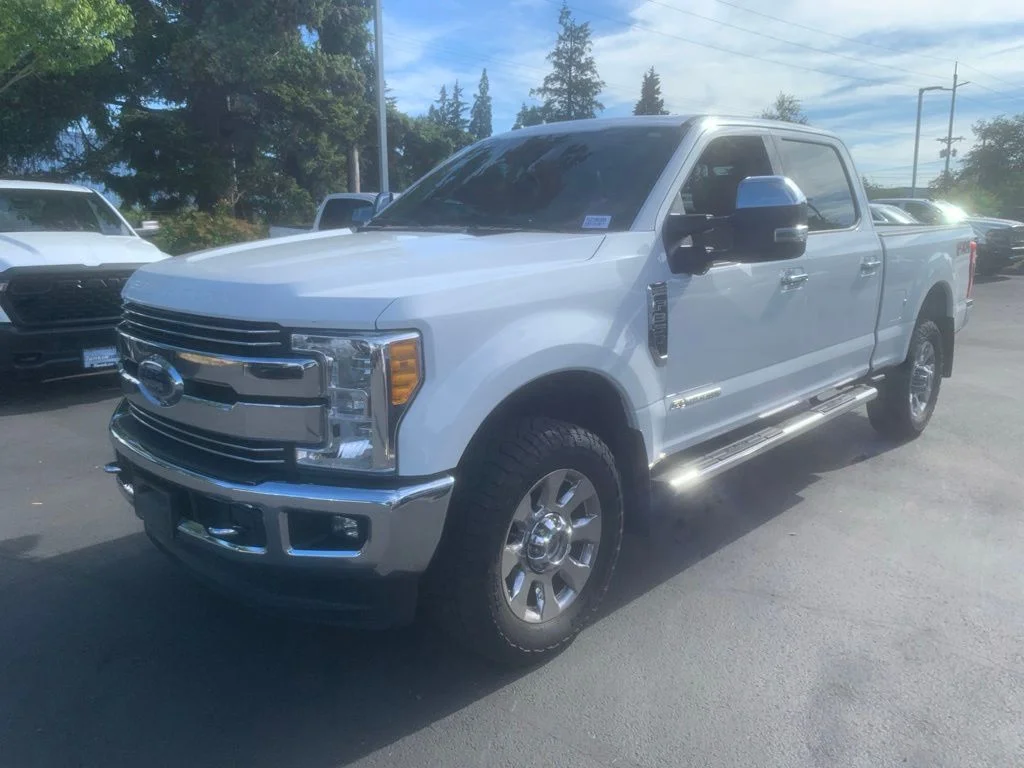 Used 2017 Oxford White Ford Lariat image 1