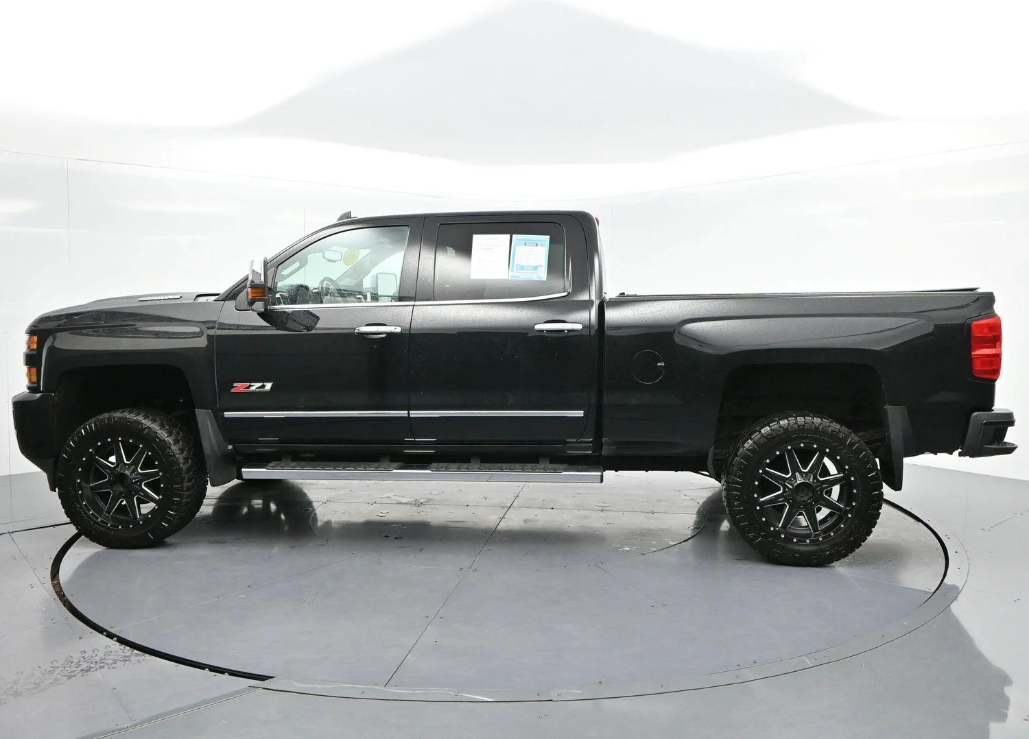 Used 2019 Black Chevrolet LTZ image 4