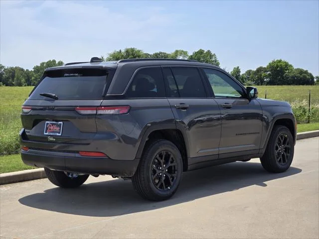 New 2026 Baltic Gray Metallic Clear-Coat Exterior Paint Jeep Altitude image 3