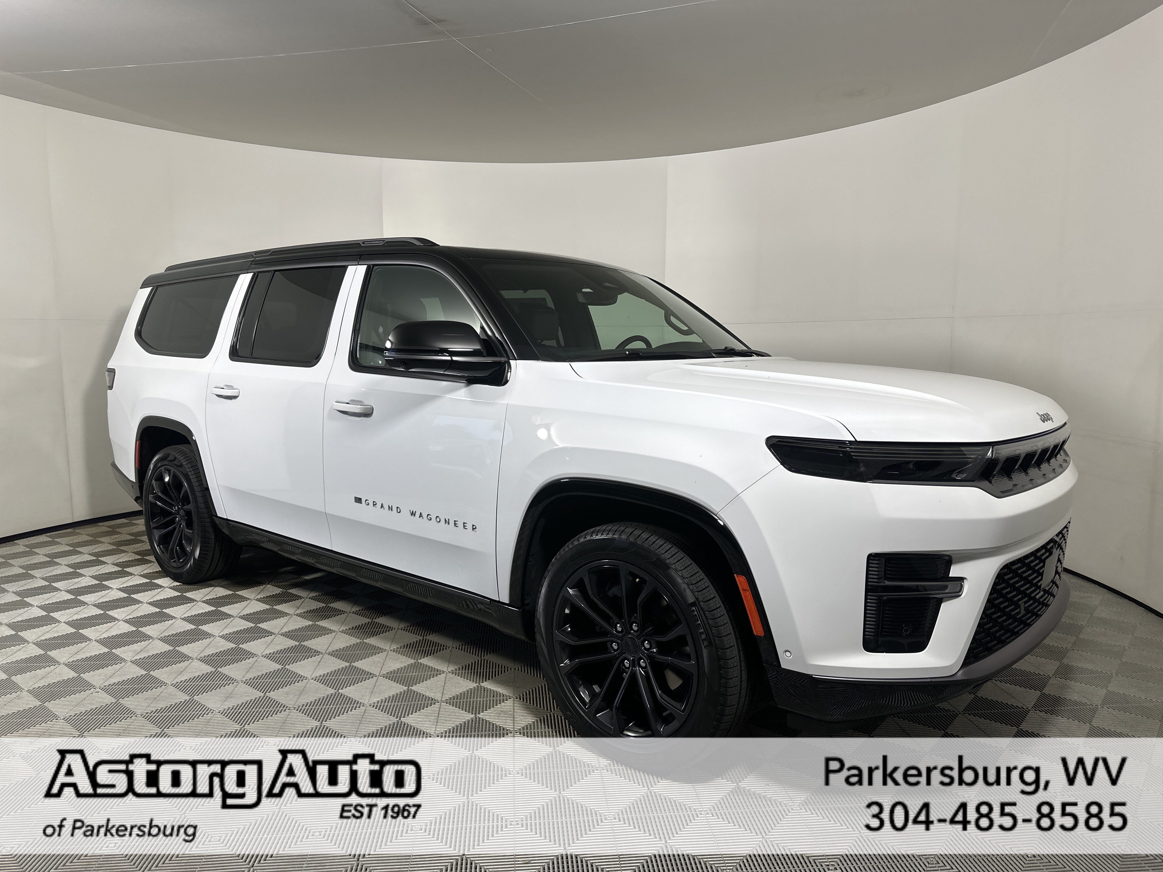 New 2026 Bright White Clear-Coat Exterior Paint Jeep Summit Obsidian image 1