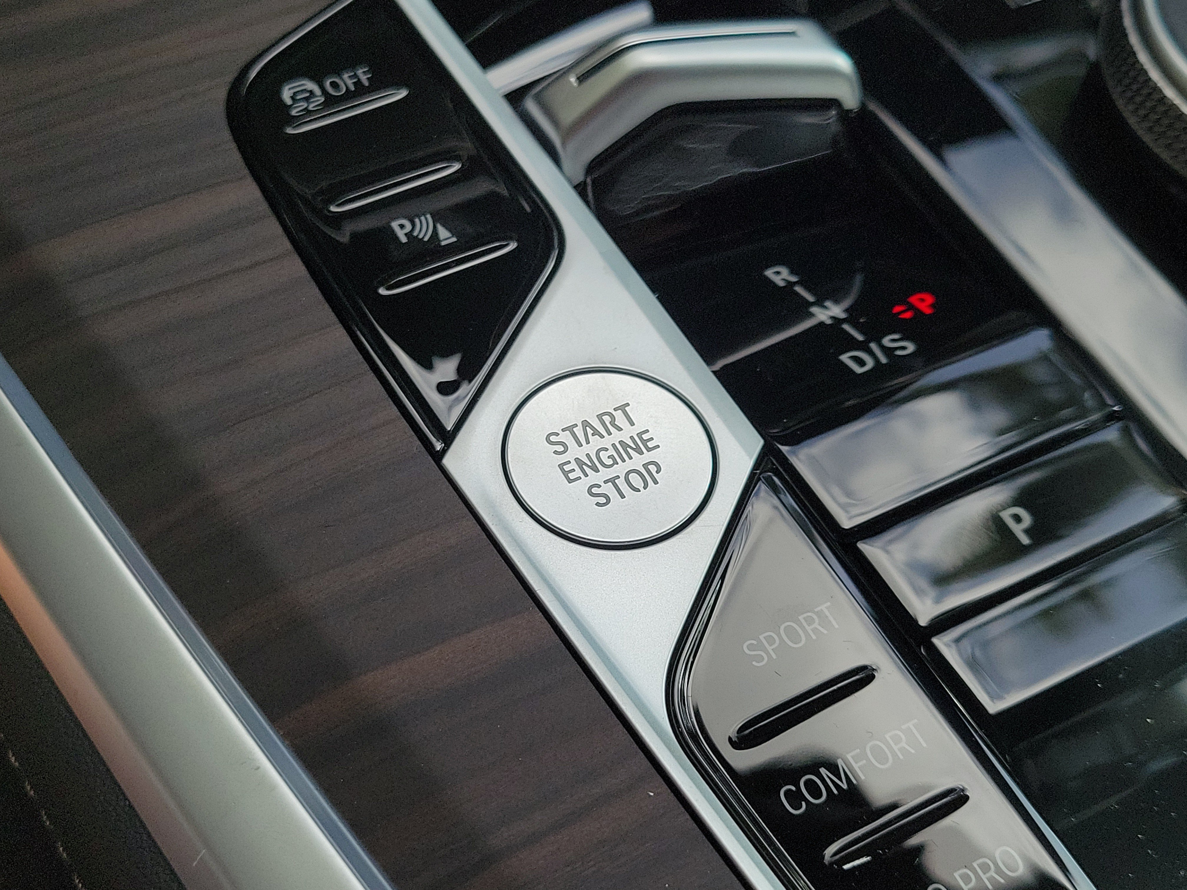 New 2026 Dravit Grey Metallic BMW sDrive40i image 30