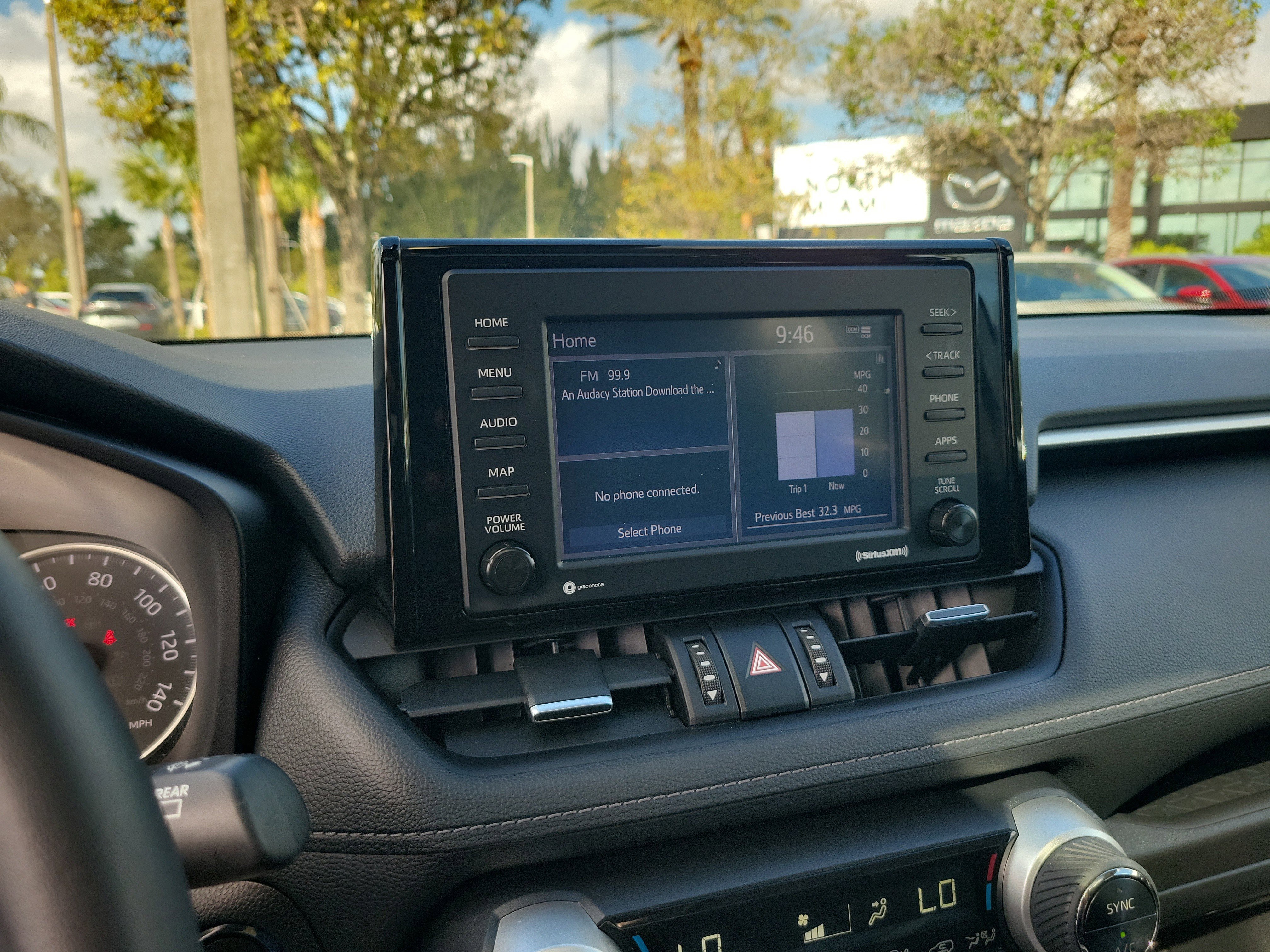 Used 2022 Silver Toyota XLE Premium image 21