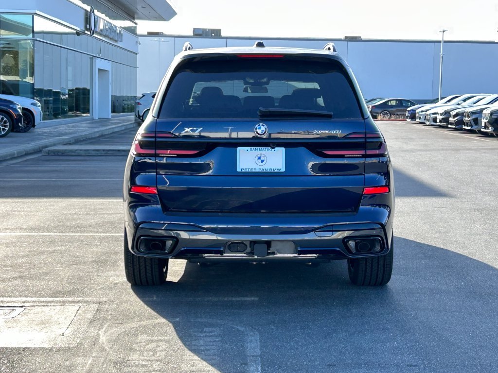 New 2027 Tanzanite Blue II Metallic BMW xDrive40i image 4