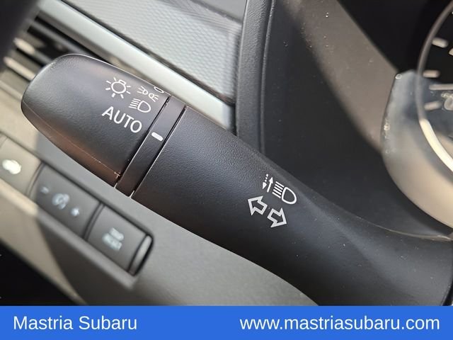 Used 2024 Scarlet Nissan 2.5 SR image 35