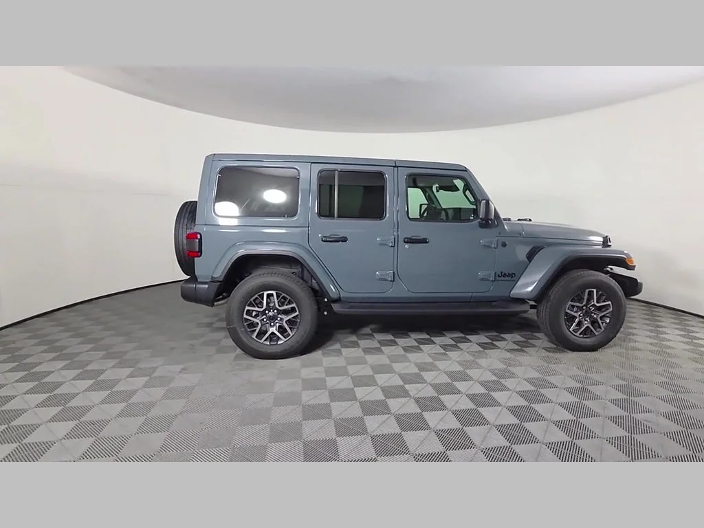 New 2026 Anvil Clear-Coat Exterior Paint Jeep Sahara image 25