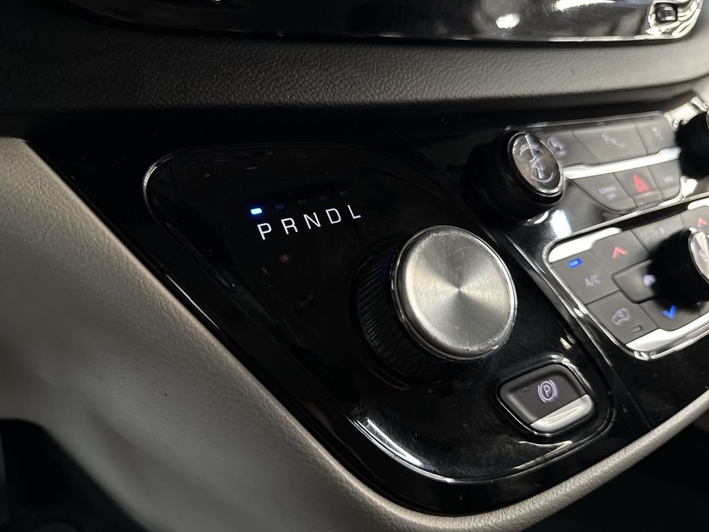 Used 2017 Billet Silver Metallic Chrysler Touring L image 25