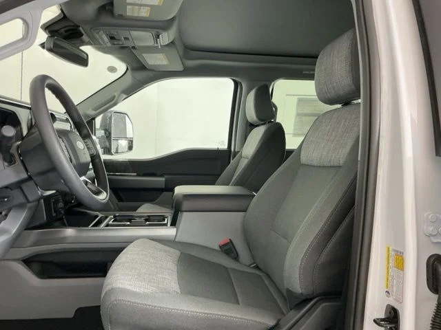 New 2026 Oxford White Ford XLT image 18