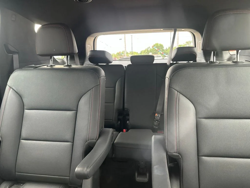 Used 2024 Black Chevrolet Z71 image 25