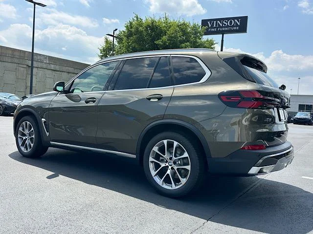 New 2026 Manhattan Green Metallic BMW xDrive40i image 3