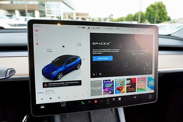 Used 2024  Tesla Long Range image 32