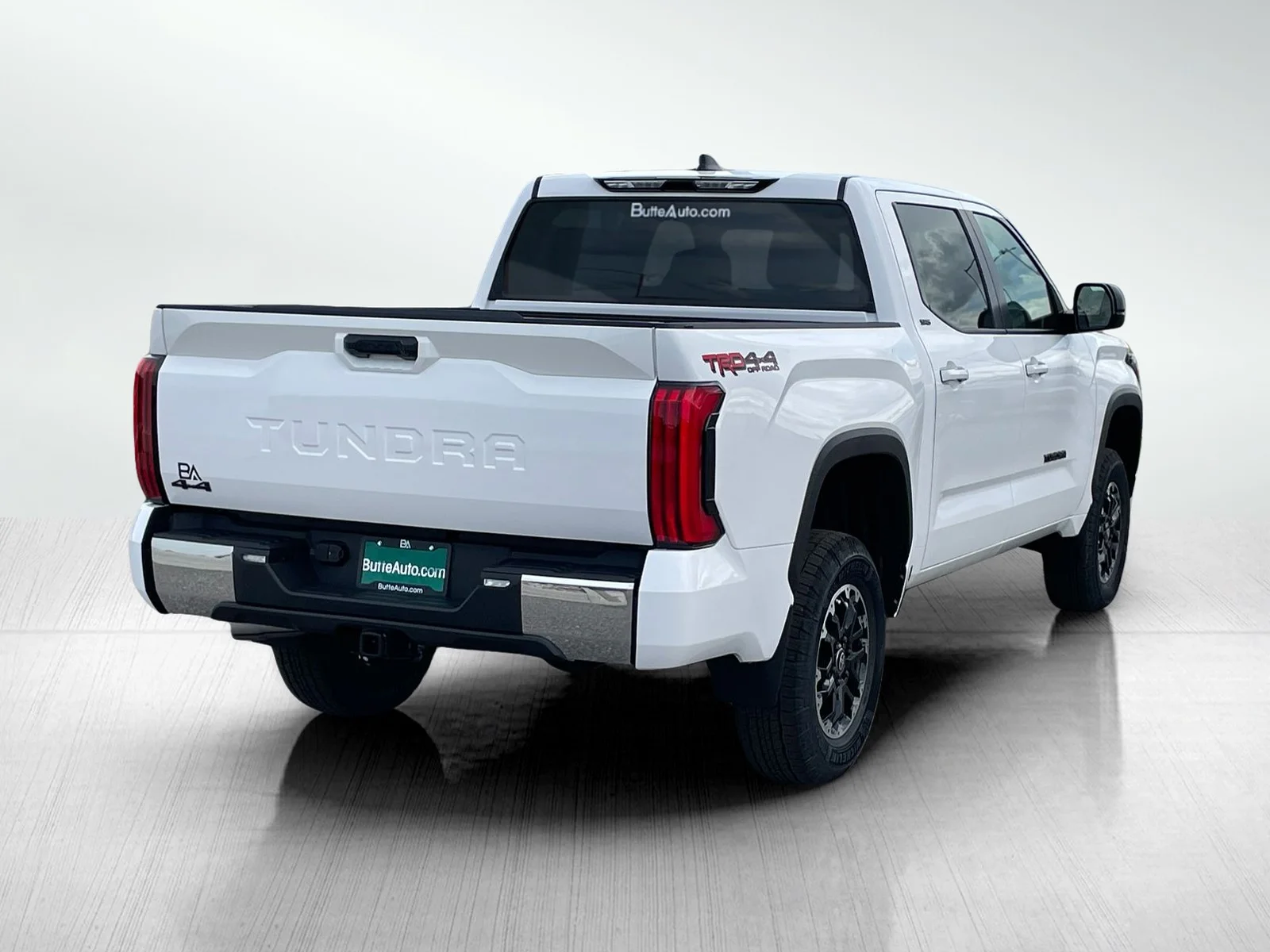 New 2026 Ice Cap Toyota SR5 image 3