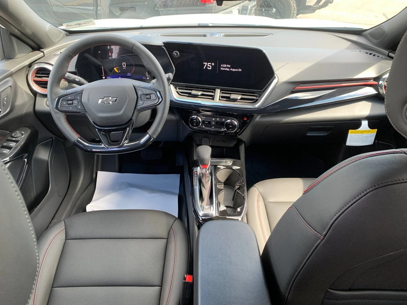 2026 Chevrolet Trax RS - Photo 15