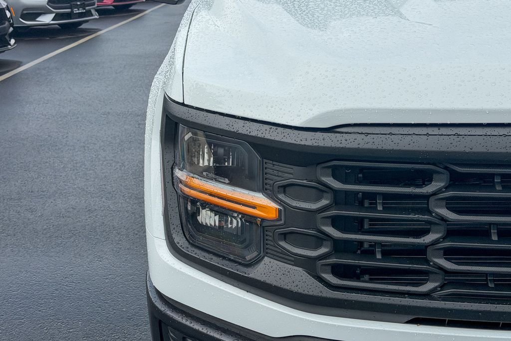 New 2026 Oxford White Ford XL image 4