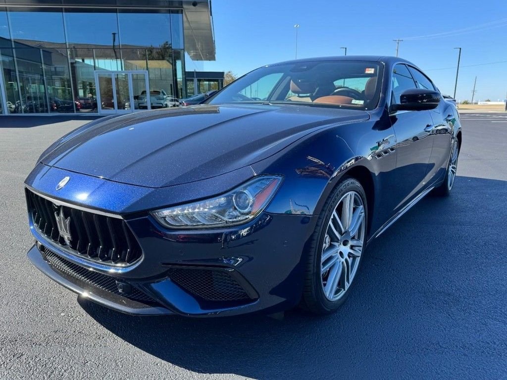 Used 2022 Blu Nobile Tri-Coat Maserati Modena image 8