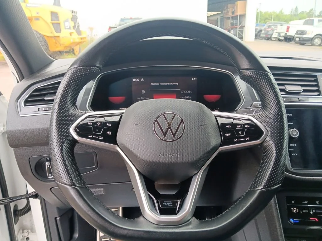 Used 2022 Pure White Volkswagen 2.0T SE R-Line Black image 16