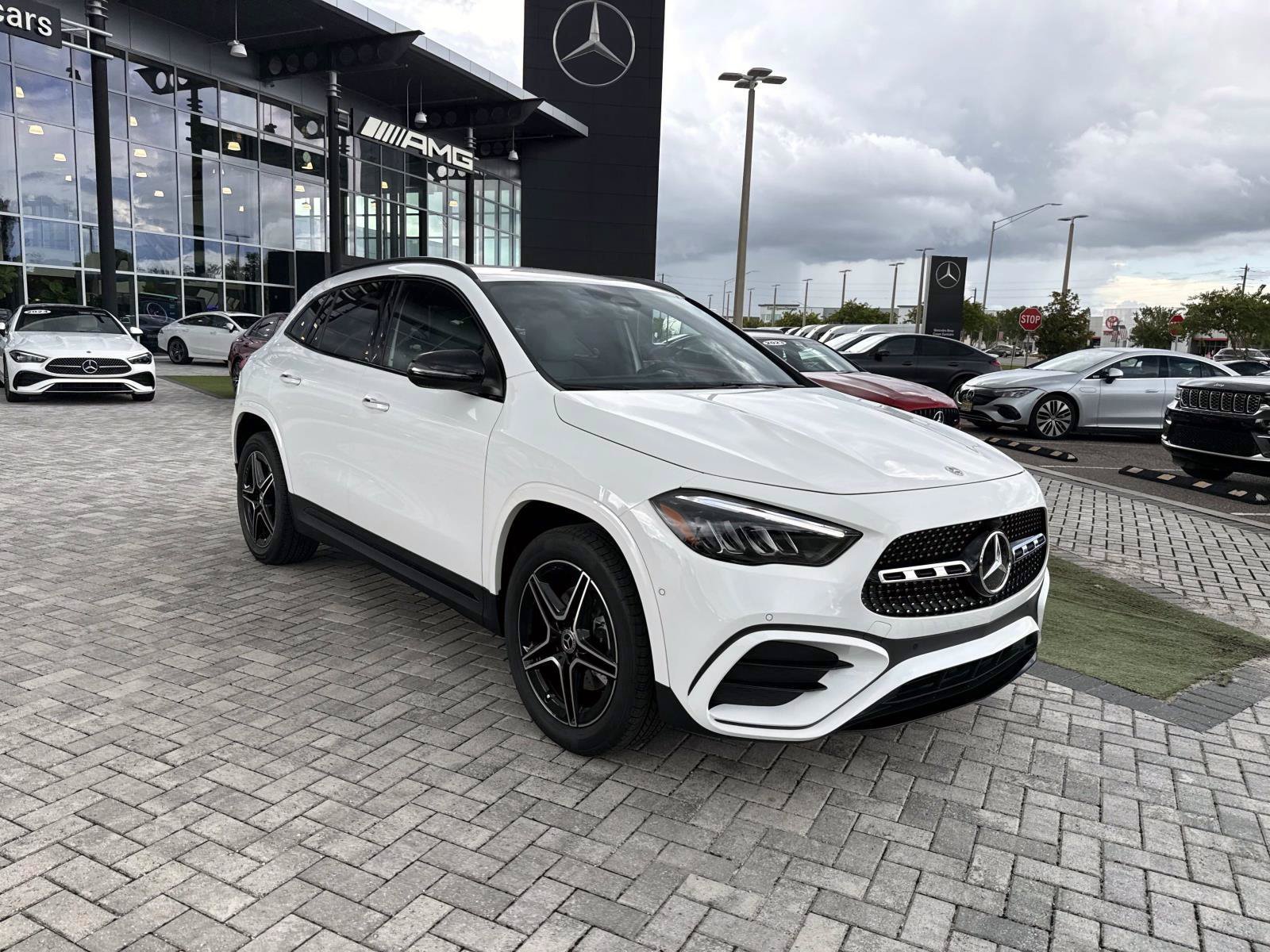 New 2026 Polar White Mercedes-Benz 250 4MATIC® SUV image 7