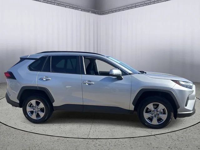 Used 2025 Silver Sky Metallic Toyota XLE image 6