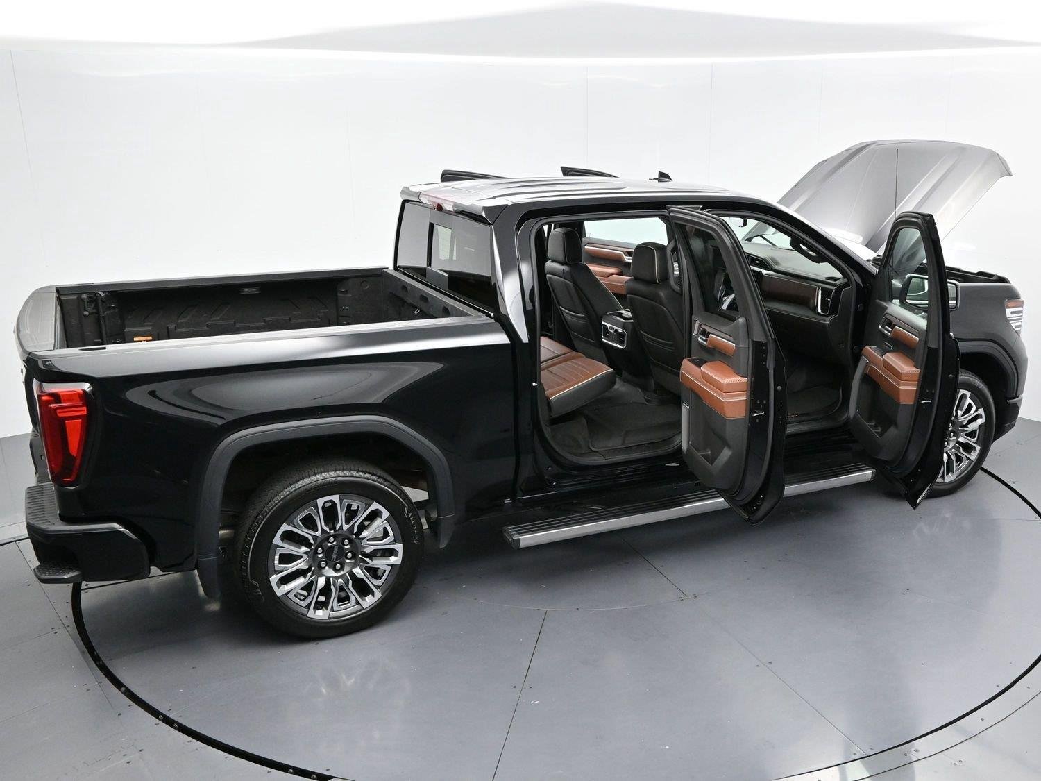 Used 2025 Onyx Black GMC Denali Ultimate image 44