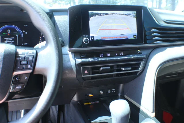 Used 2025 Ice Cap Toyota LE image 11