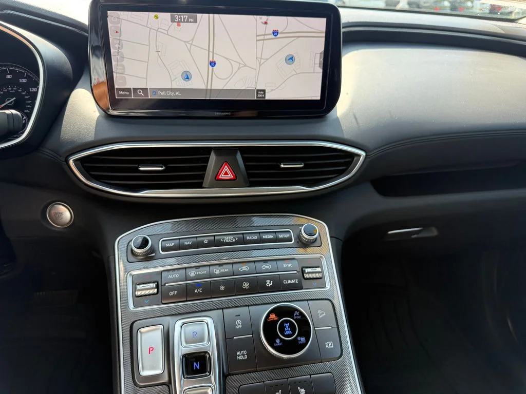 Used 2023 White Hyundai SEL image 11