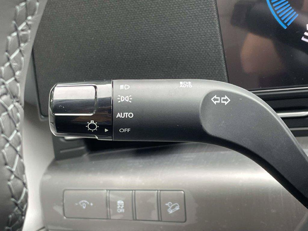New 2027 Black Hyundai SEL Sport AWD image 21