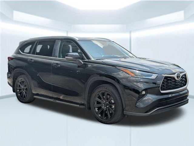 Used 2024 Black Toyota XLE image 8