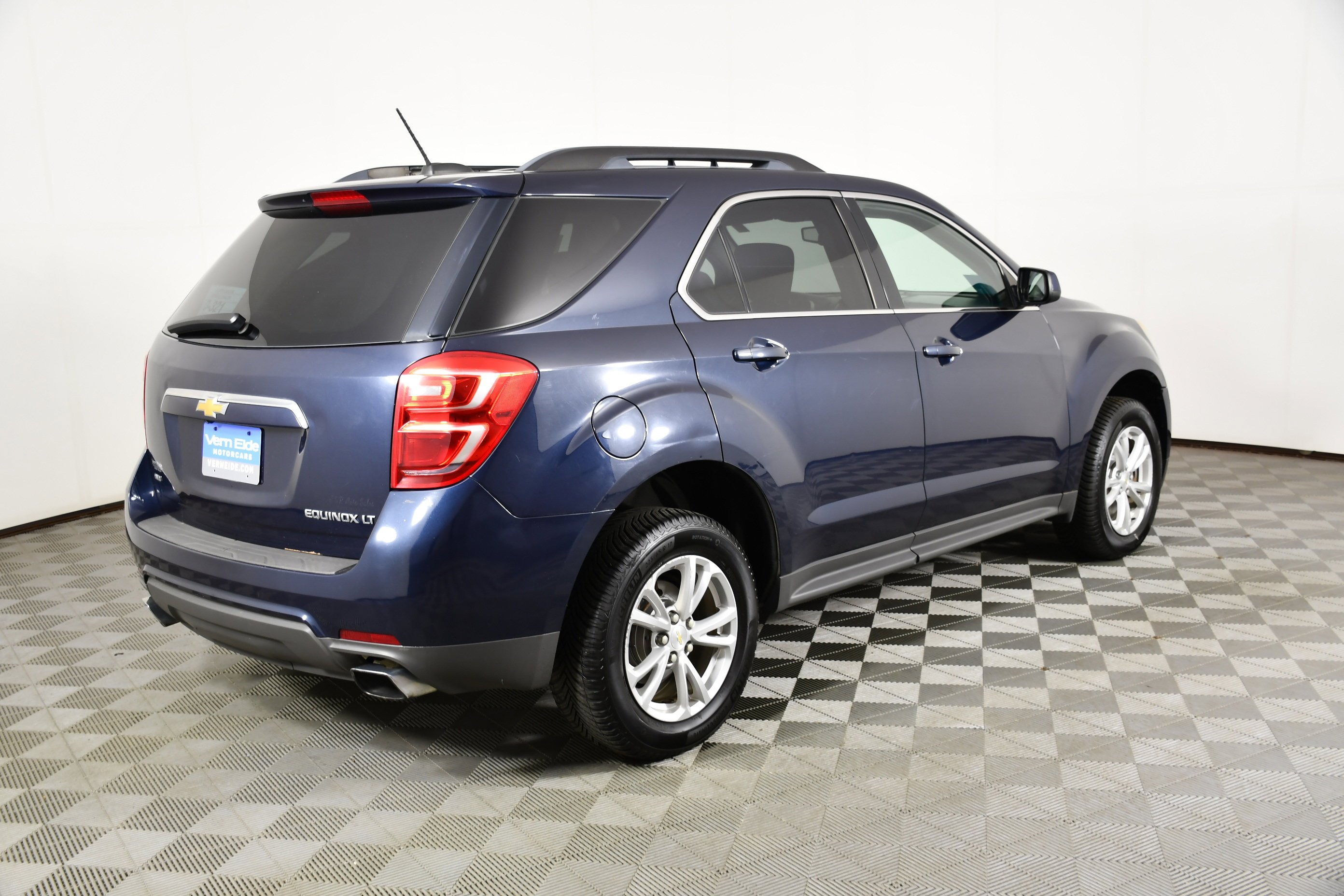 Used 2016 Blue Velvet Metallic Chevrolet LT image 6