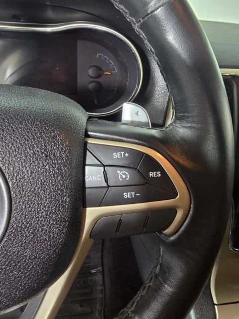 Used 2015 Black Jeep Laredo image 21