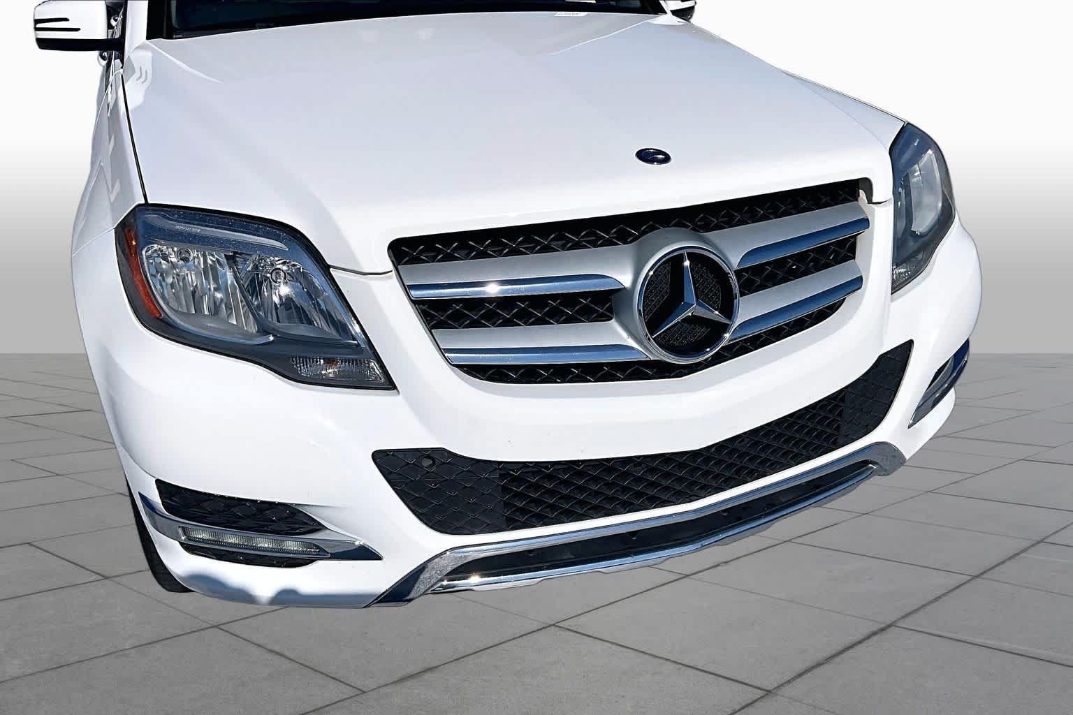 Used 2014 Polar White Mercedes-Benz GLK 350 image 28