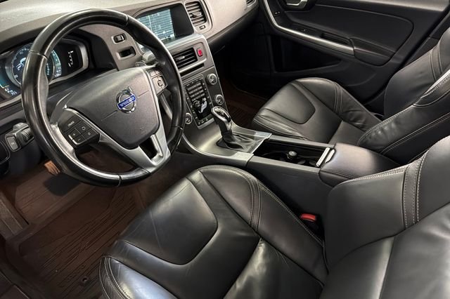 Used 2015 Gray Metallic Volvo T5 Premier image 14