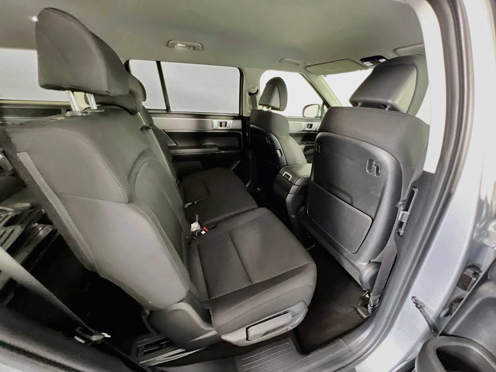Used 2026 Shimmering Silver Hyundai SE image 26