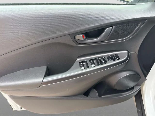 Used 2019 White Hyundai SEL image 11