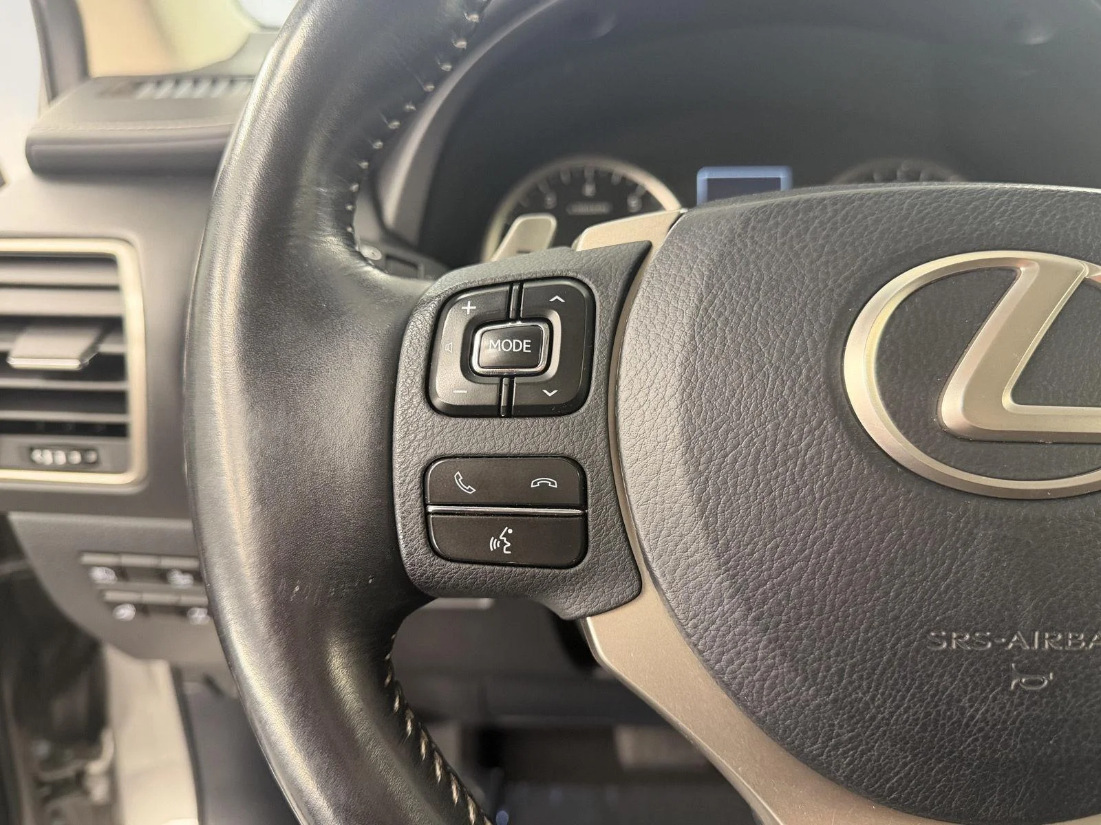 Used 2019 Silver Lining Metallic Lexus 300 image 10