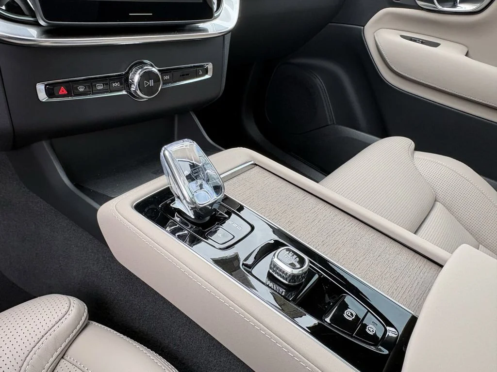 New 2026 Onyx Black Volvo Ultra image 22