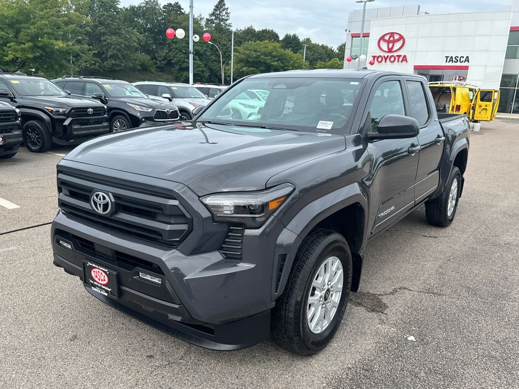 Used 2025 Gray Toyota SR5 image 3