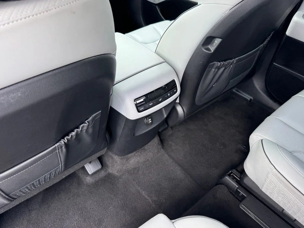 Used 2024 Gray Hyundai SEL image 16