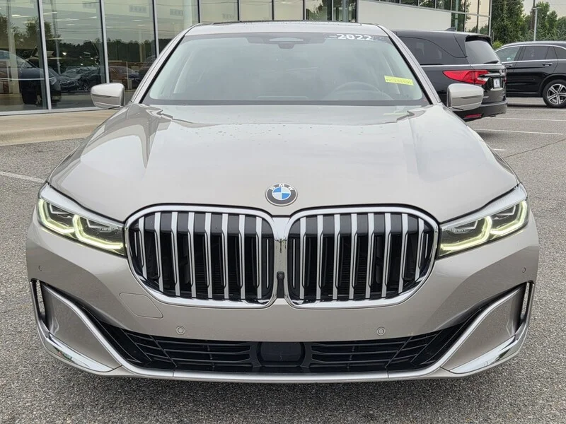 Used 2022 Silver Metallic BMW 750I XDRIVE SEDAN image 6