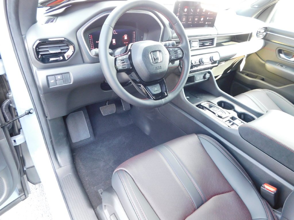 New 2026 Sonic Gray Pearl Honda Black Edition image 15