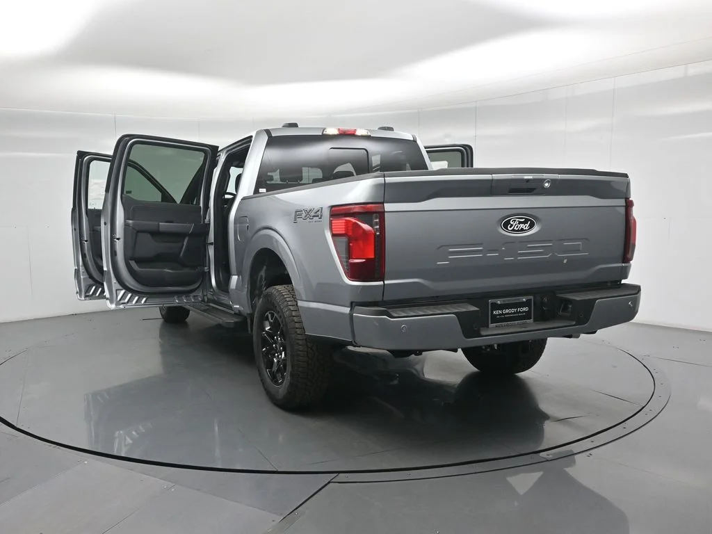 New 2026 Iconic Silver Metallic Ford XLT image 30