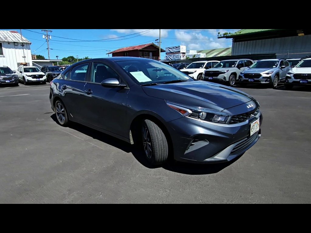 Used 2023 Gravity Gray Kia LXS image 2
