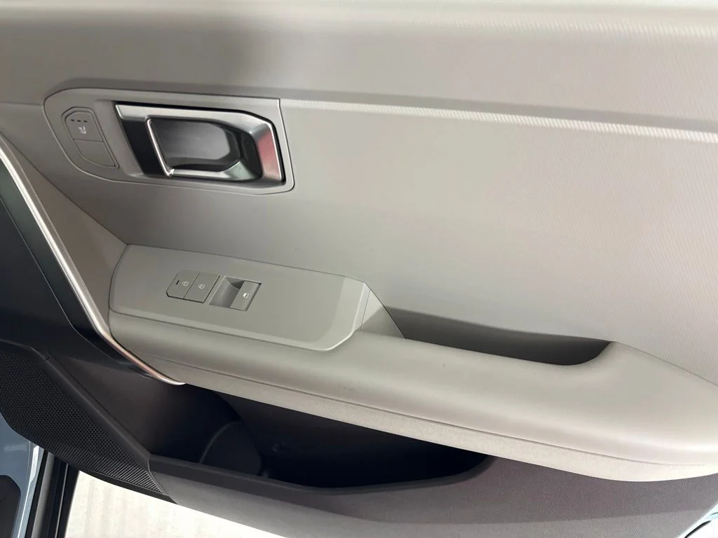 New 2027 Frost Blue / Black Roof Kia S image 14