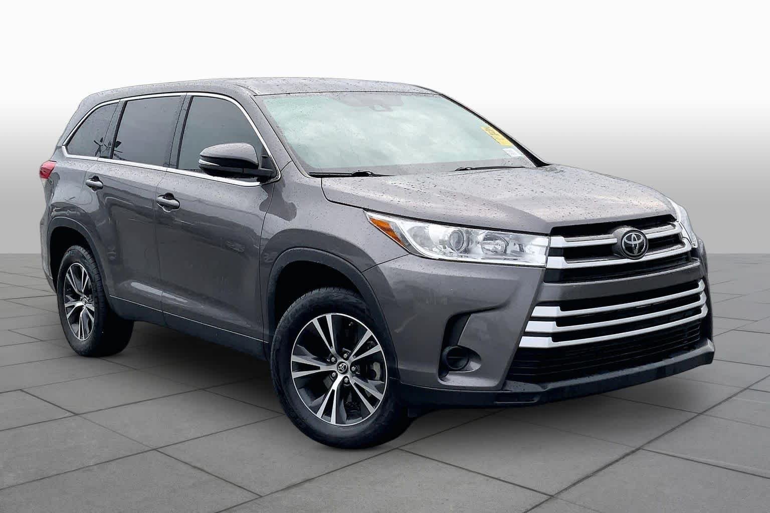 Used 2019 Predawn Gray Mica Toyota LE image 3